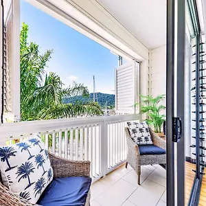 Absolute Luxury Marina Lifestyle At The Port Of Airlie Apartment